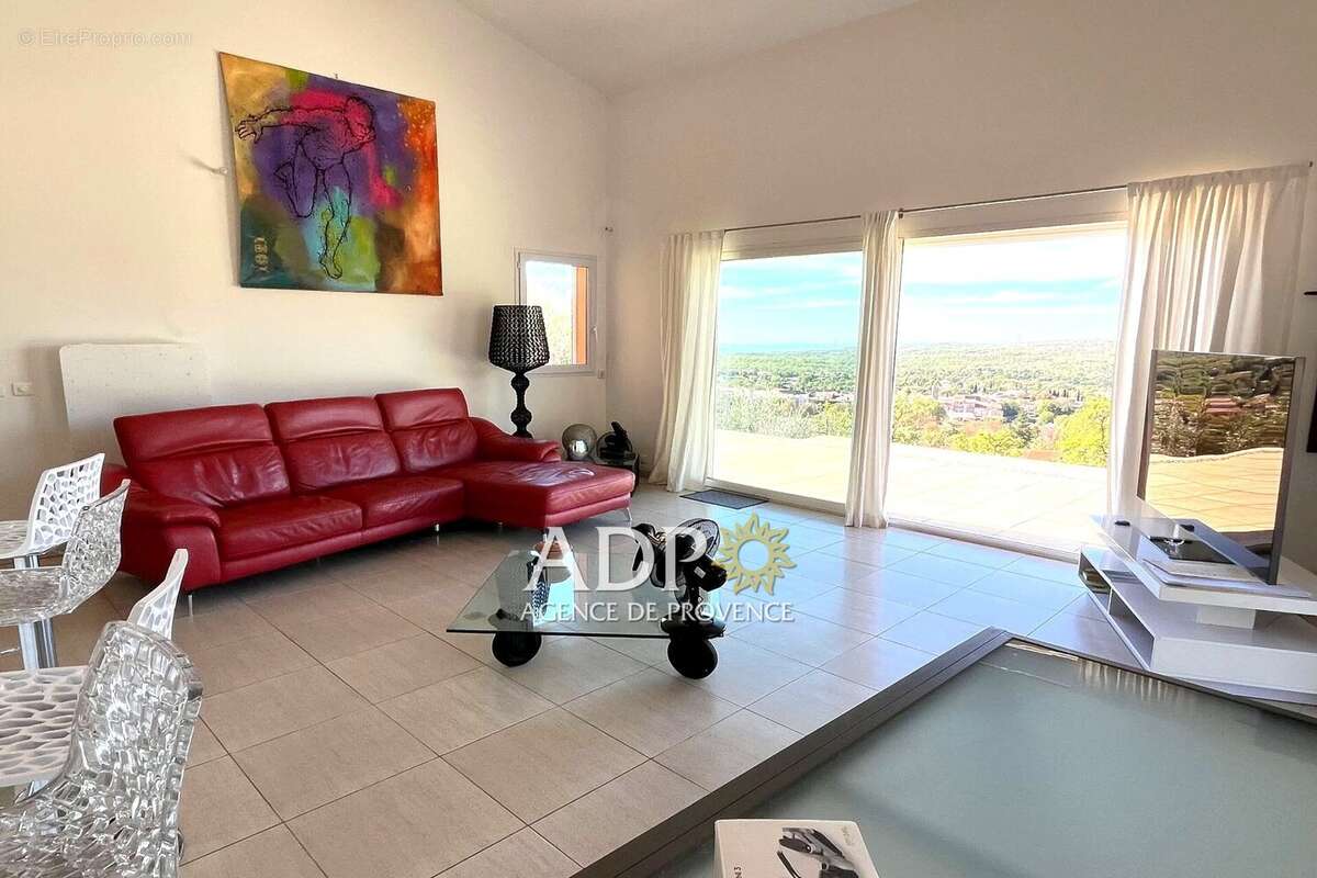 Maison à SAINT-VALLIER-DE-THIEY