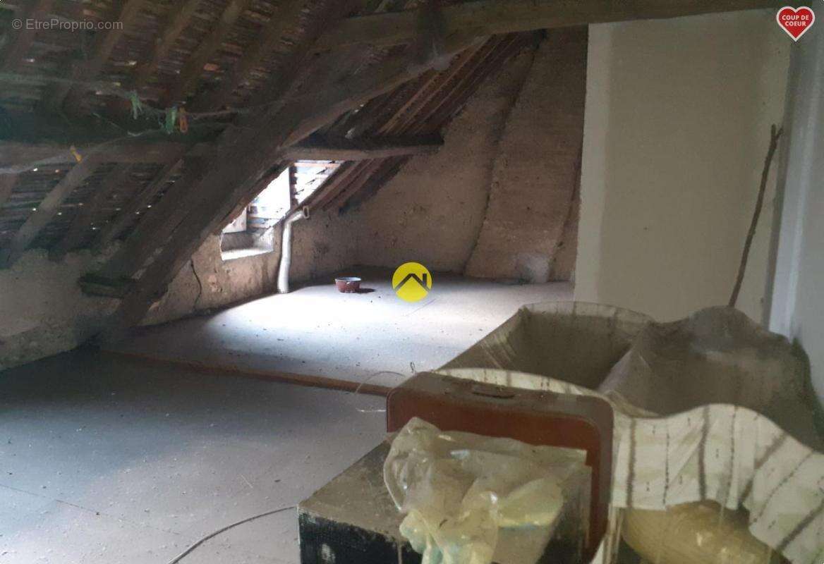 Maison à LA GUERCHE-SUR-L&#039;AUBOIS