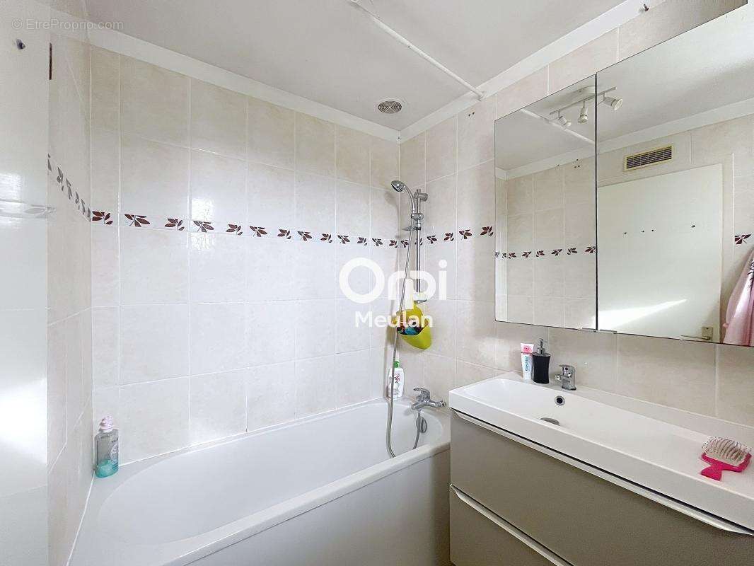 Maison à LES MUREAUX