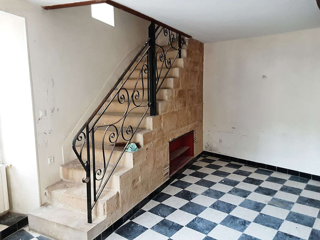 Maison de bourg  5 pièces à TANNAY centre - photo 2