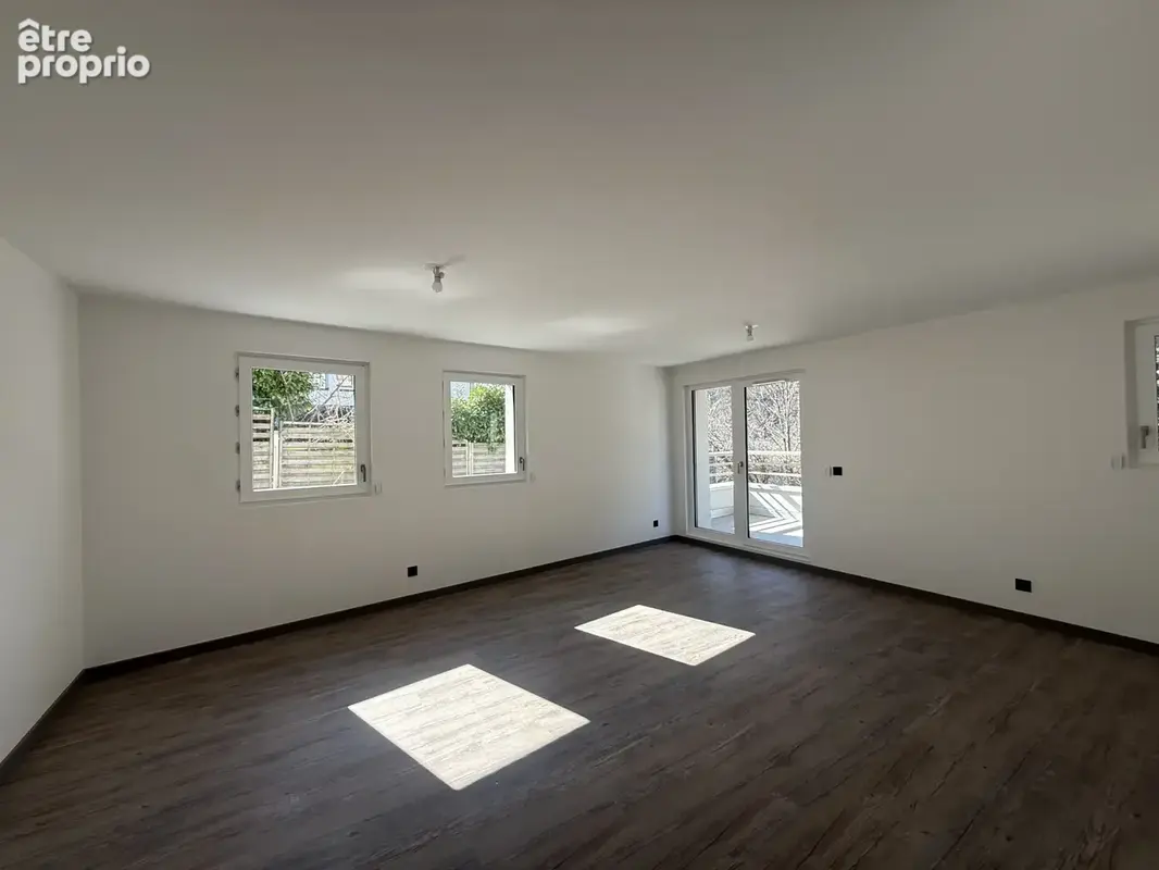 Appartement 3 pièces avec terrasse et stationnement privatif. - photo 2