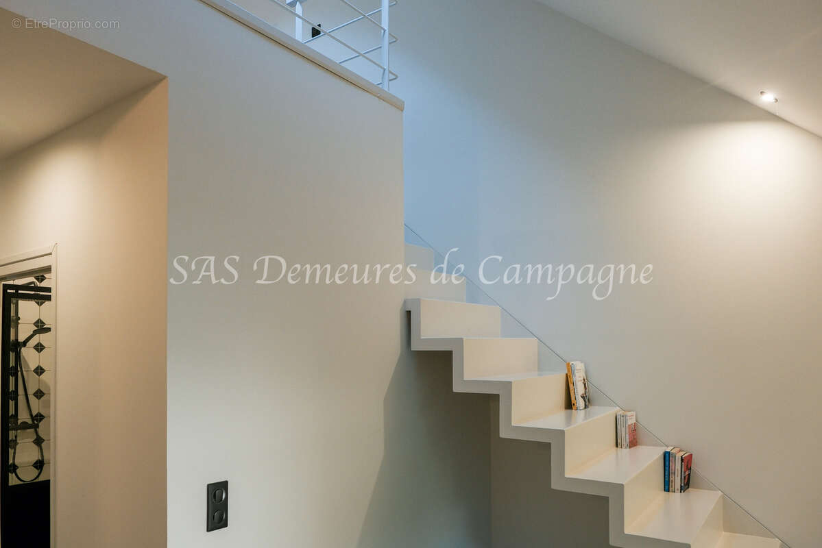 Maison à SAINT-SATUR