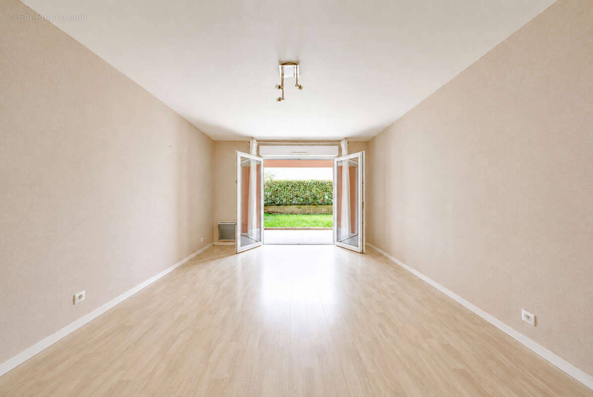 Appartement T2 - Bourg-l'Évêque / Anatole France / Nord Saint-Martin - photo 5
