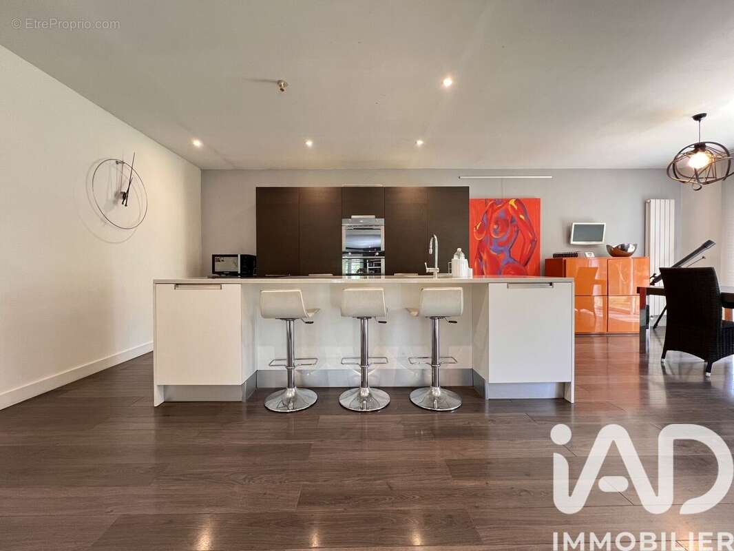 Maison 132 m² à Rians  - photo 6