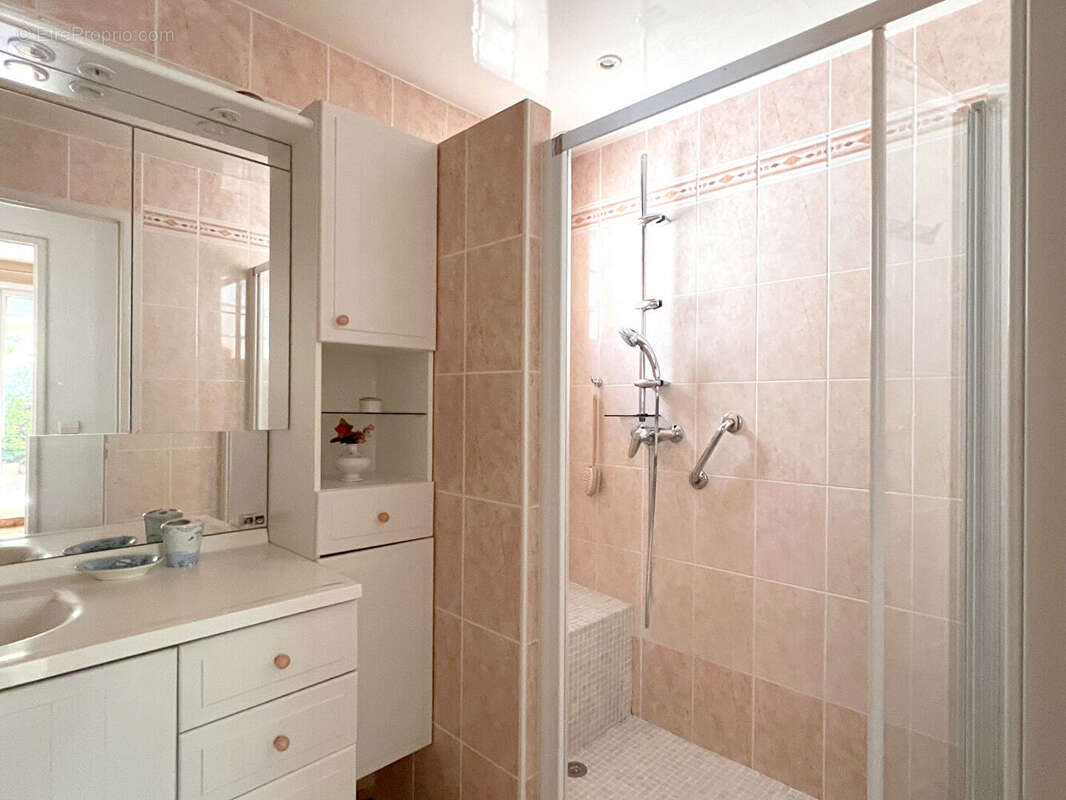 Maison Rognac 5 pièces 86.89 m2 - photo 9