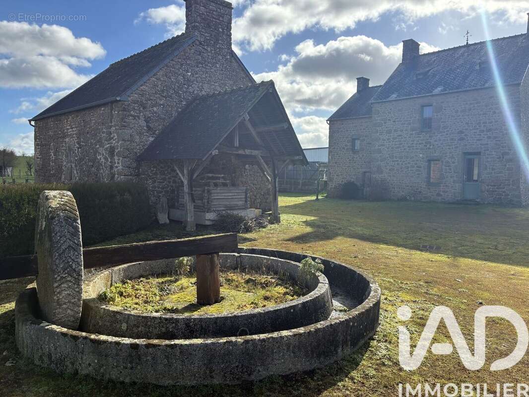 Photo 9 - Maison à LASSAY-LES-CHATEAUX