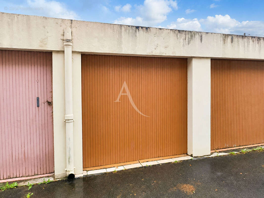 Parking à CHAMPIGNY-SUR-MARNE