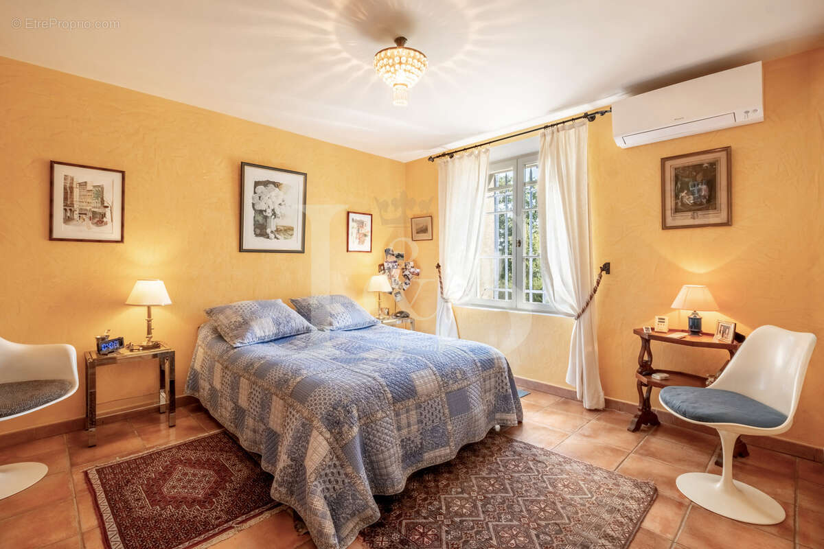 Maison à ENTRECHAUX