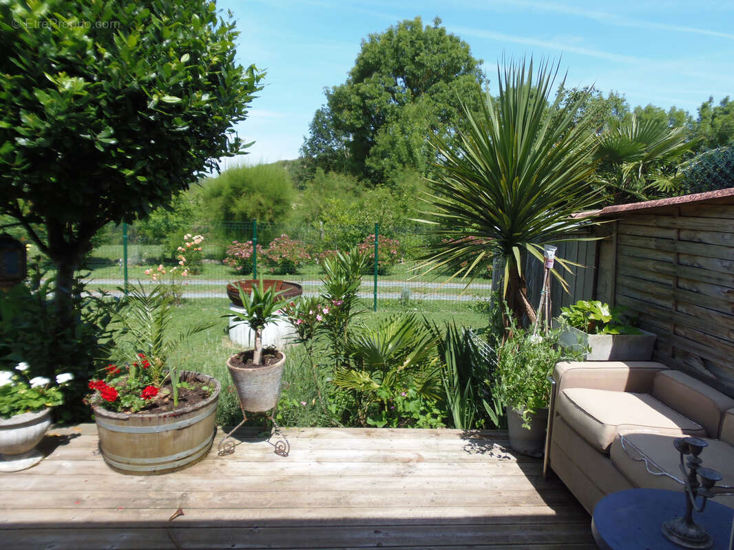 Maison à MORTAGNE-SUR-GIRONDE