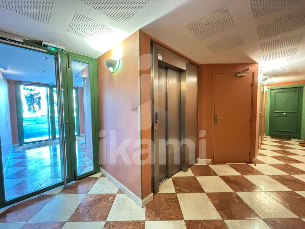 Appartement à CRAPONNE