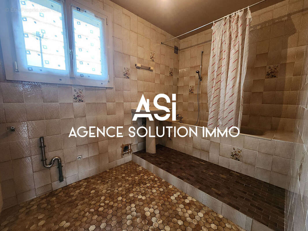 Maison à SAINT-AUBIN-DE-LOCQUENAY