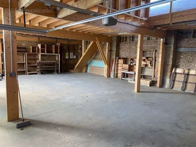 Commerce à VENERQUE