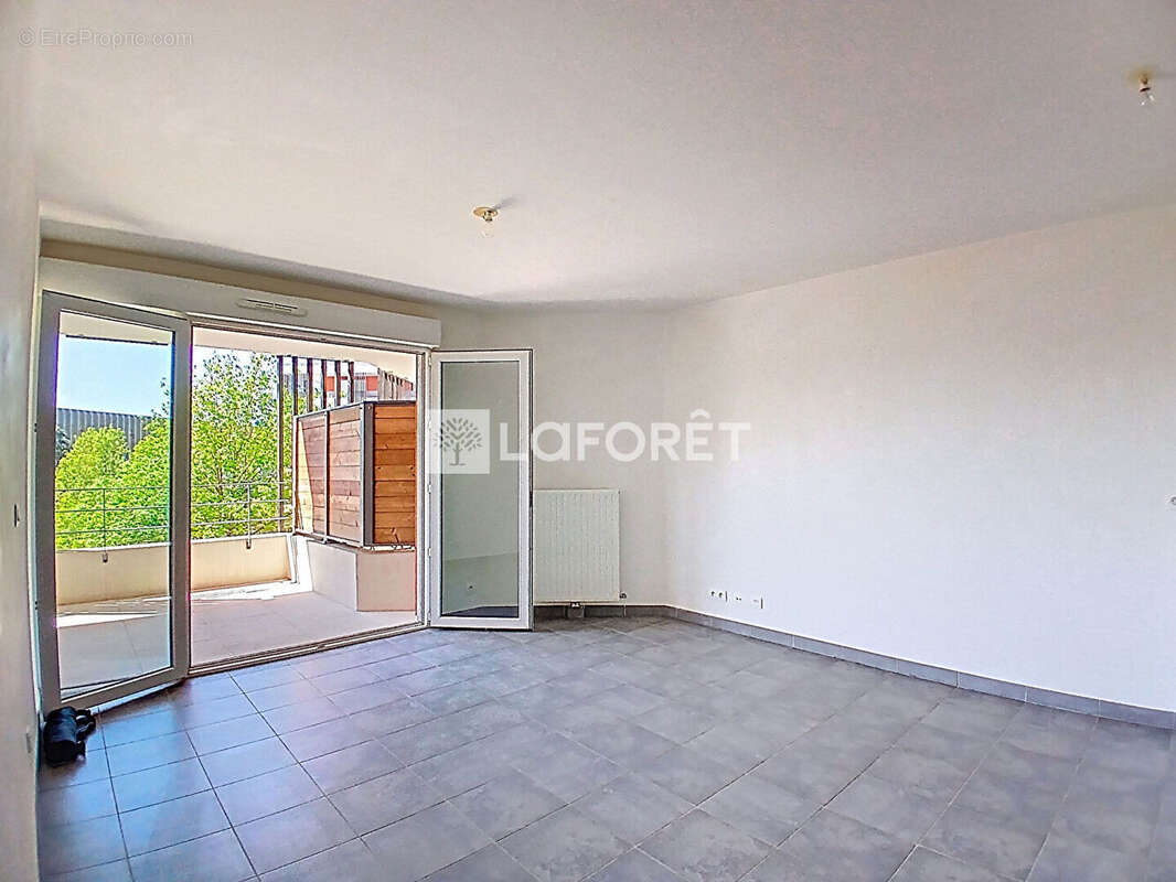 Appartement à JUVIGNAC