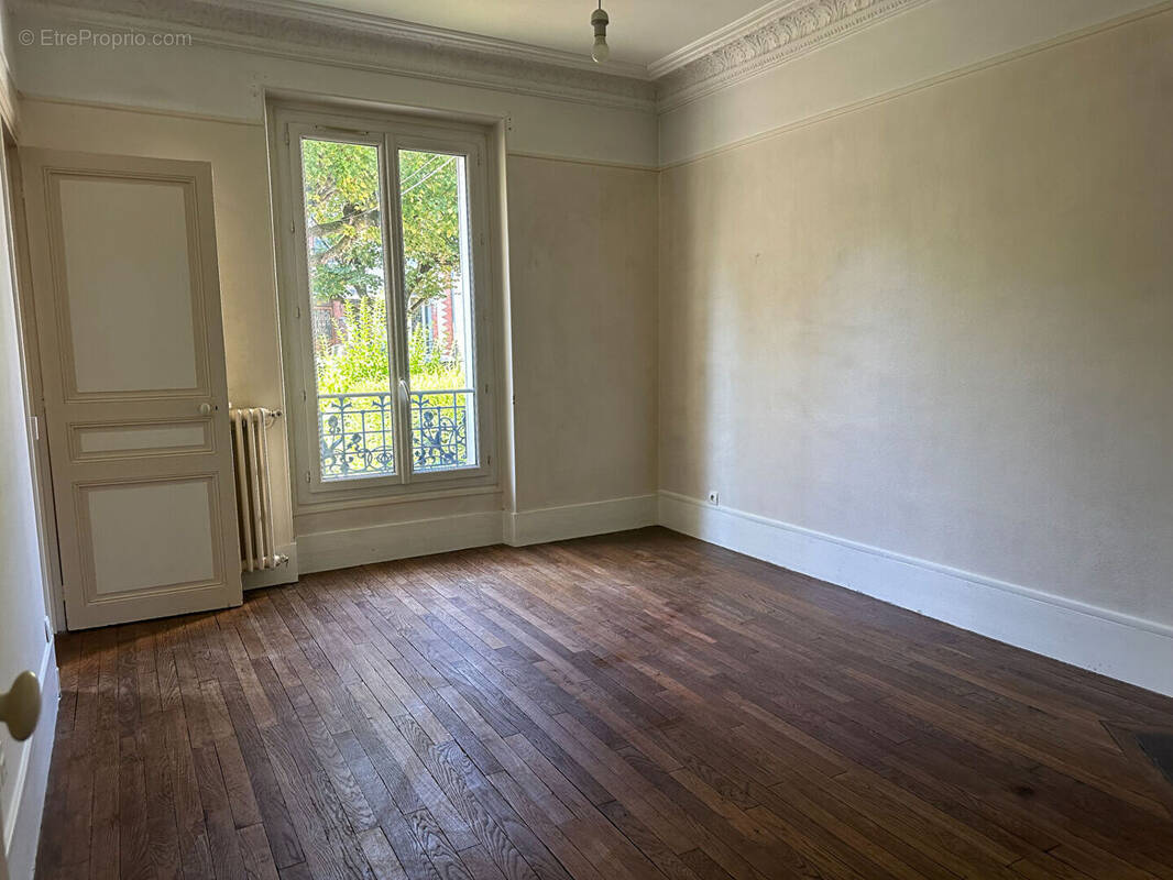 Appartement à ENGHIEN-LES-BAINS