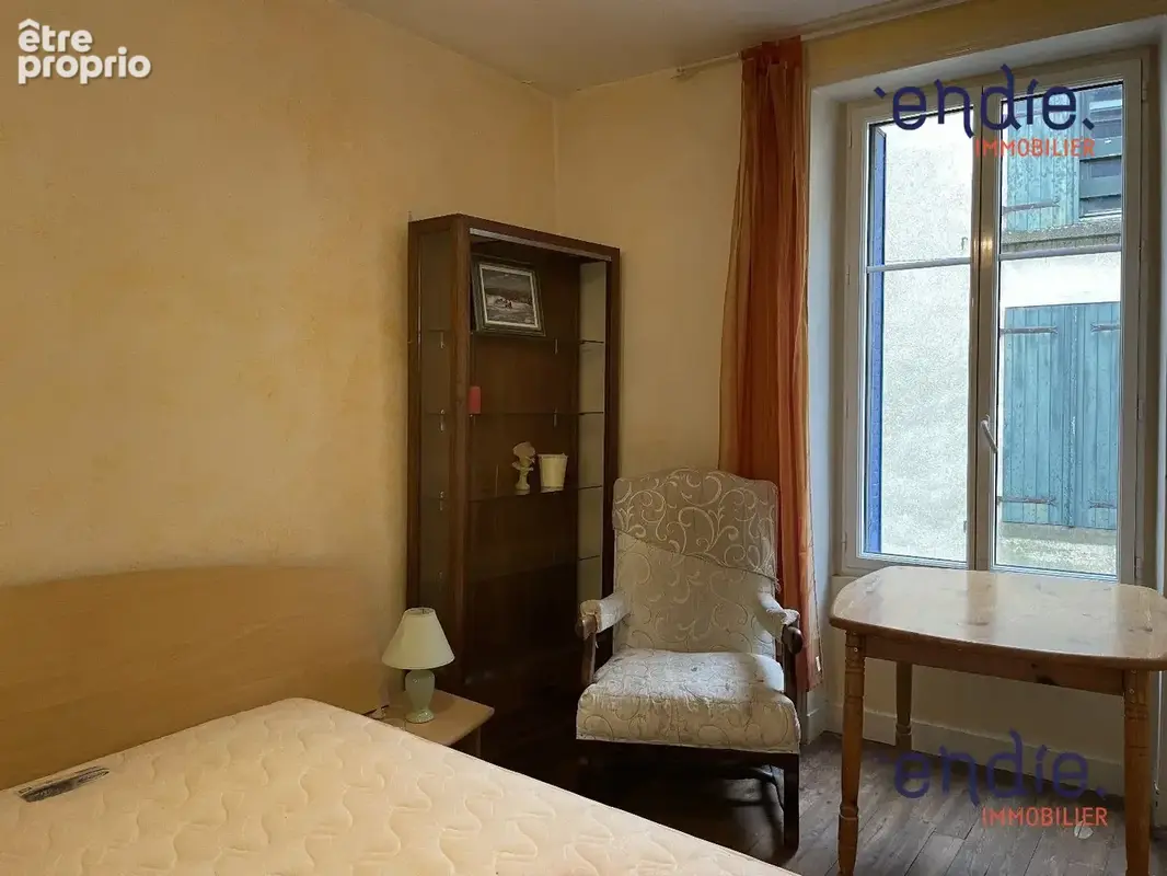 Appartement 10 pièces 236 m² à vendre à Airvault (79600) - photo 4