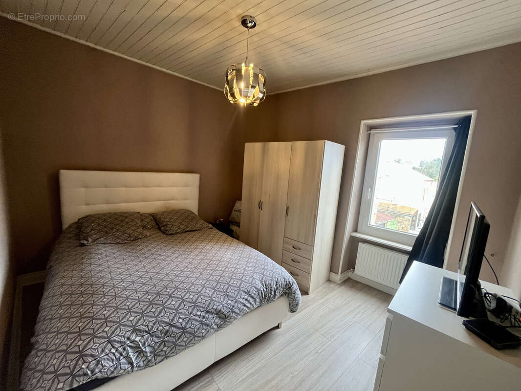 Maison à FRUGERES-LES-MINES