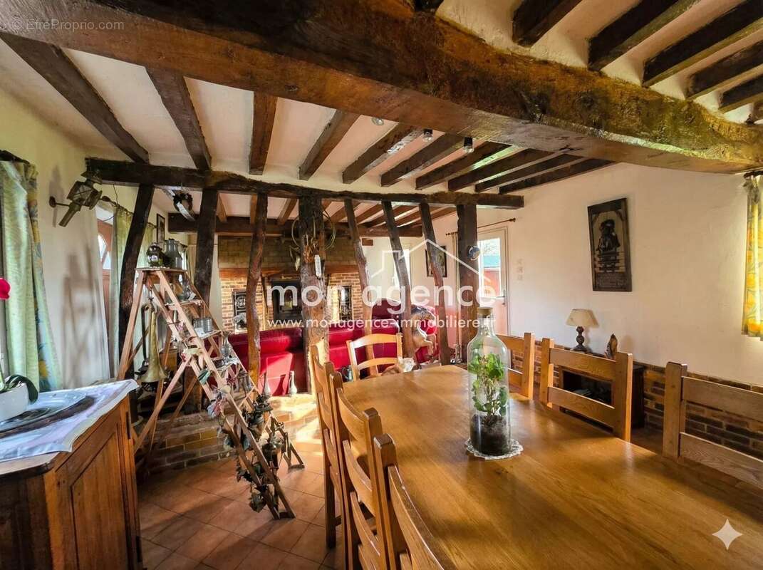 Maison à NEUFCHATEL-EN-BRAY