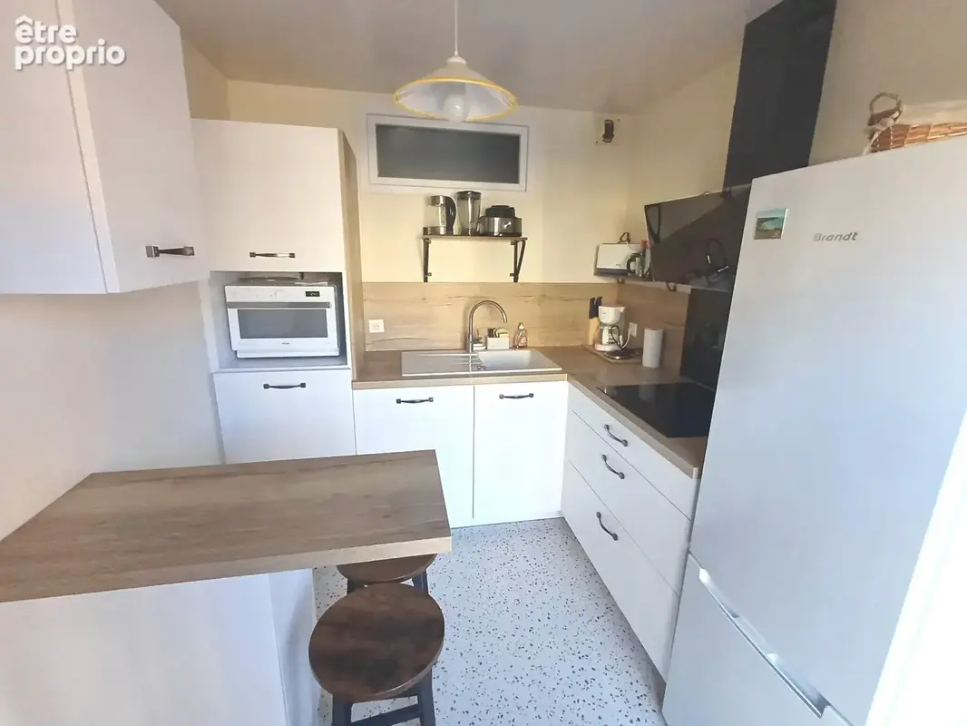 Très bel appartement vendu Meublé, situé entre la Plage et le Port avec ascenseur - photo 3