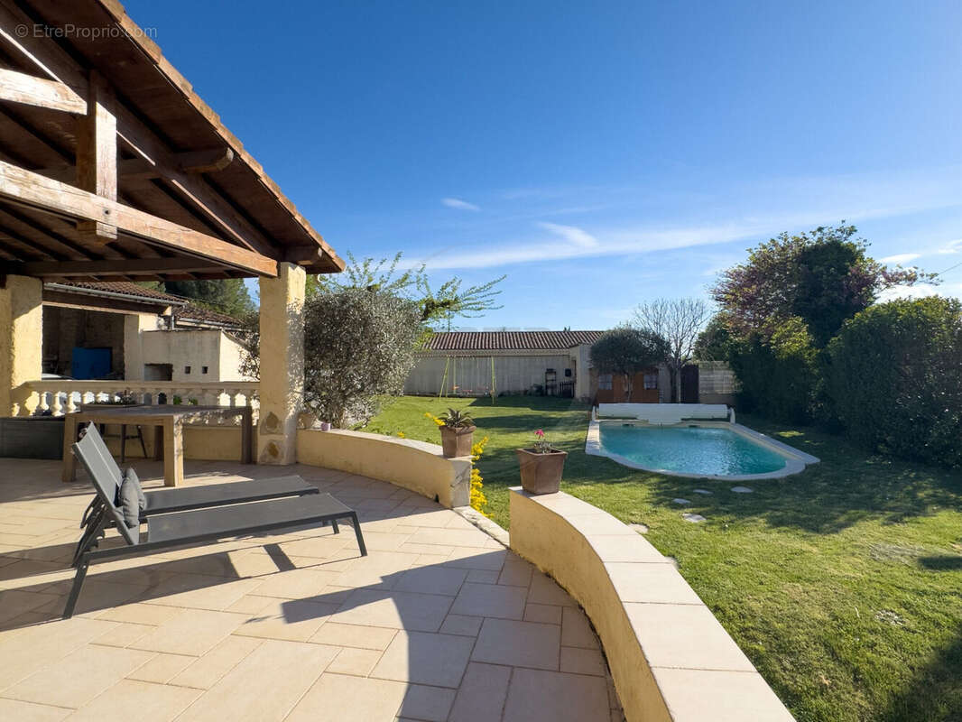 Maison à LA COUCOURDE