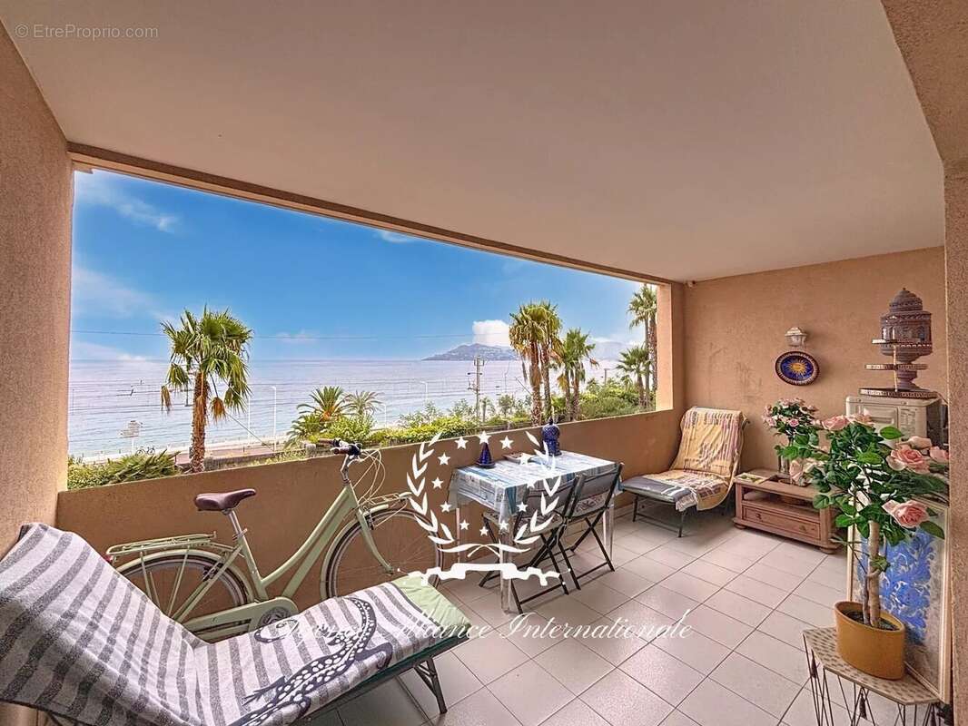 2p-cannes la bocca-terrasse vue mer-piscine-parking-cave - photo 10