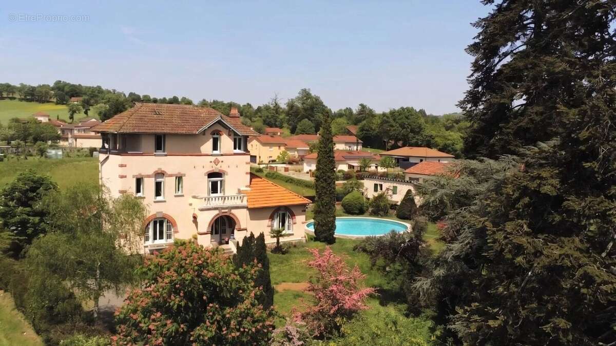 Maison à MAURS
