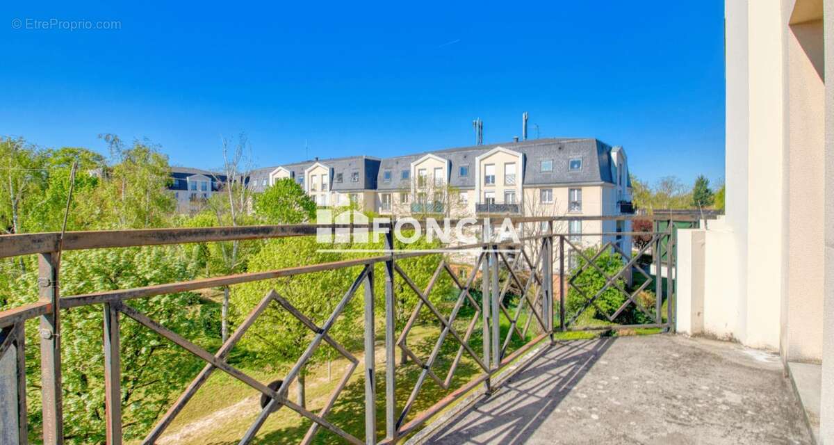 Appartement à VERNEUIL-SUR-SEINE
