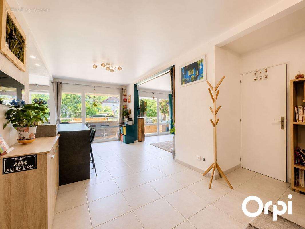  Appartement T3 – 72 m² – Balcon plein sud, garage & cave - photo 8