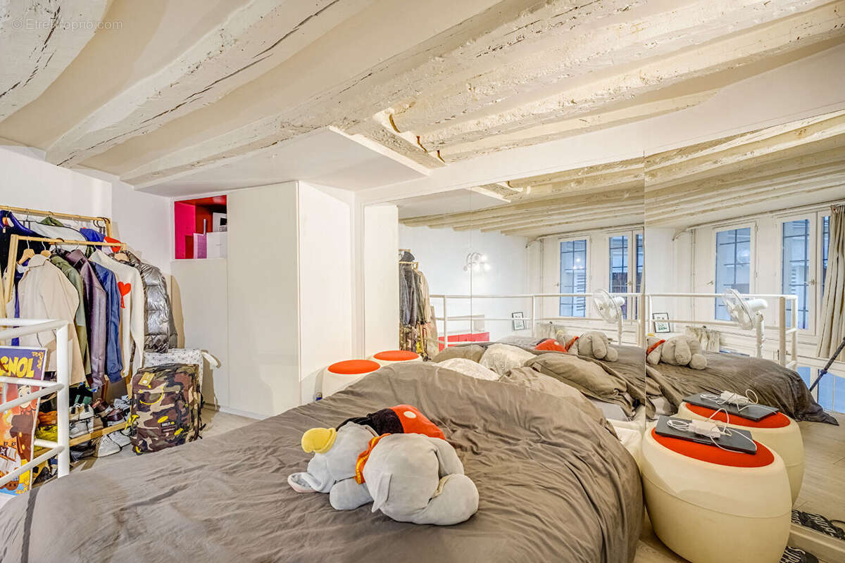 Appartement à PARIS-4E