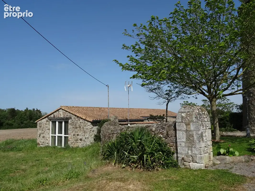 Vendee 85150  bien atypique , moulin , longere, et maisonnette  . exceptionelle - photo 5
