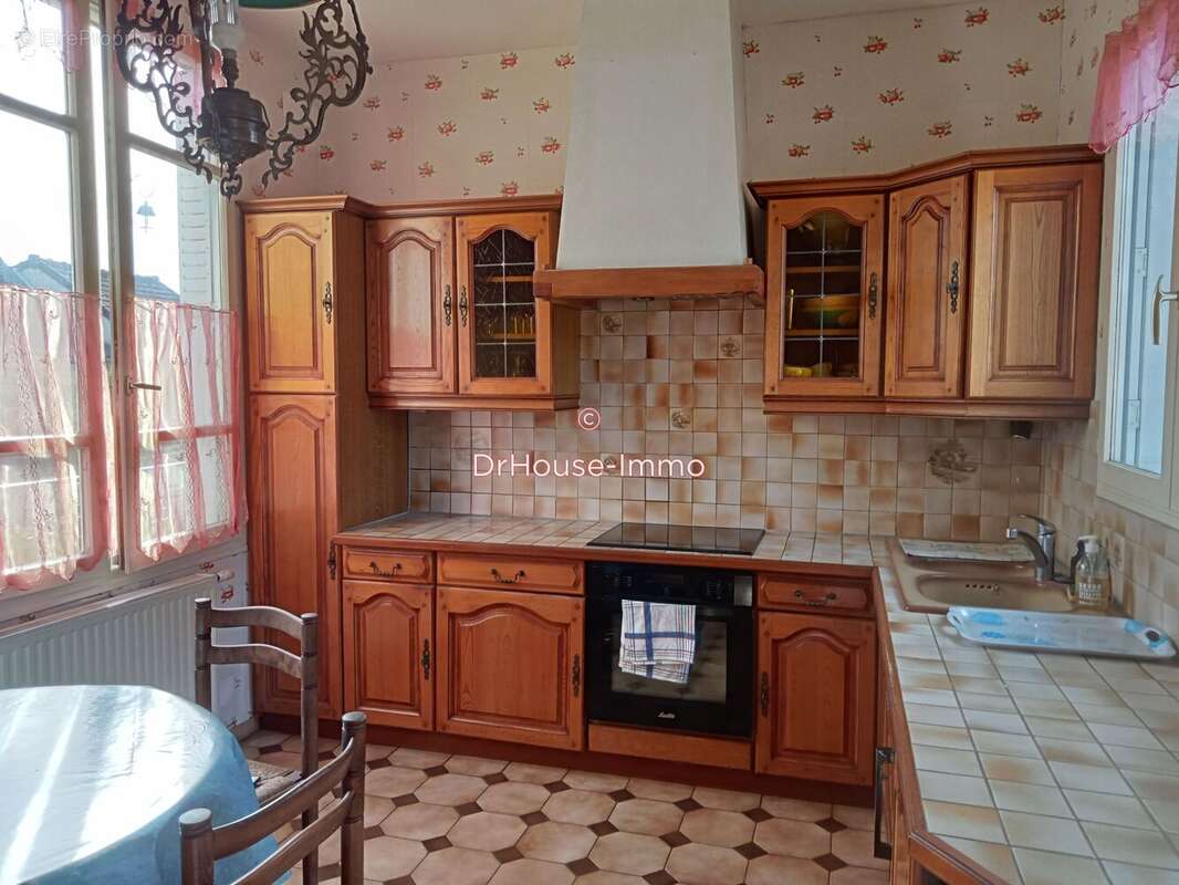 Maison à GY-LES-NONAINS