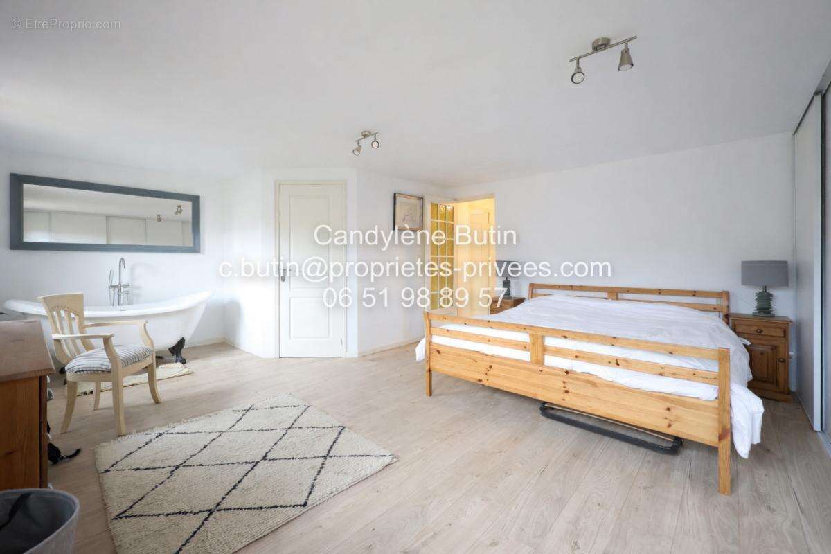 Maison de village de pierres grand garage et jardin - photo 9