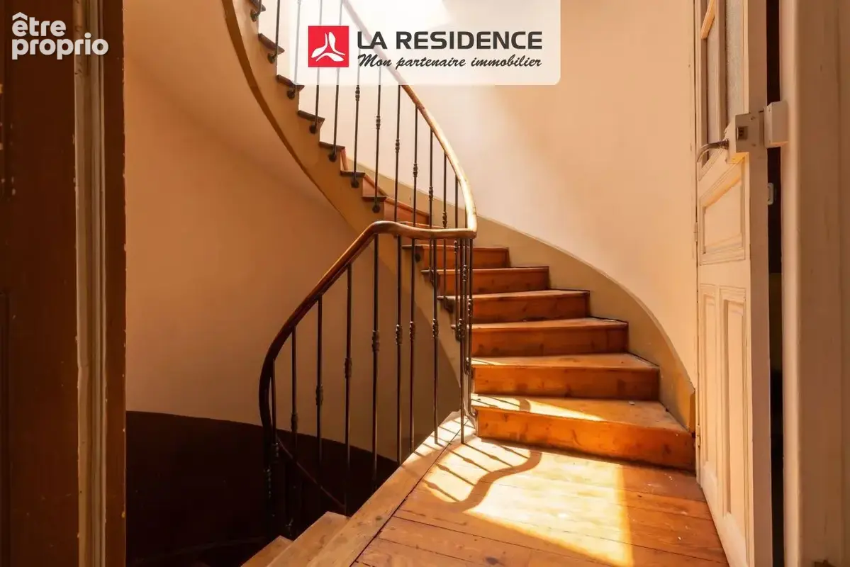 Appartement 35 m² à Tournon-Sur-Rhone  - photo 2