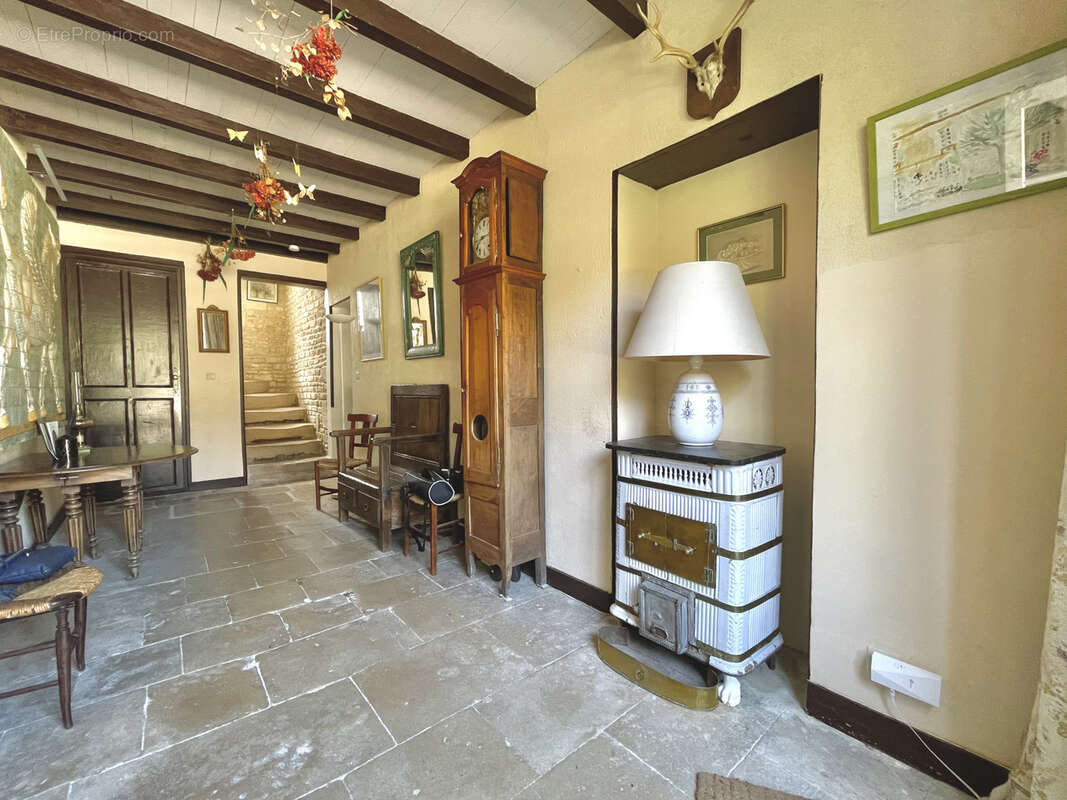 Maison à FONTAINE-HENRY