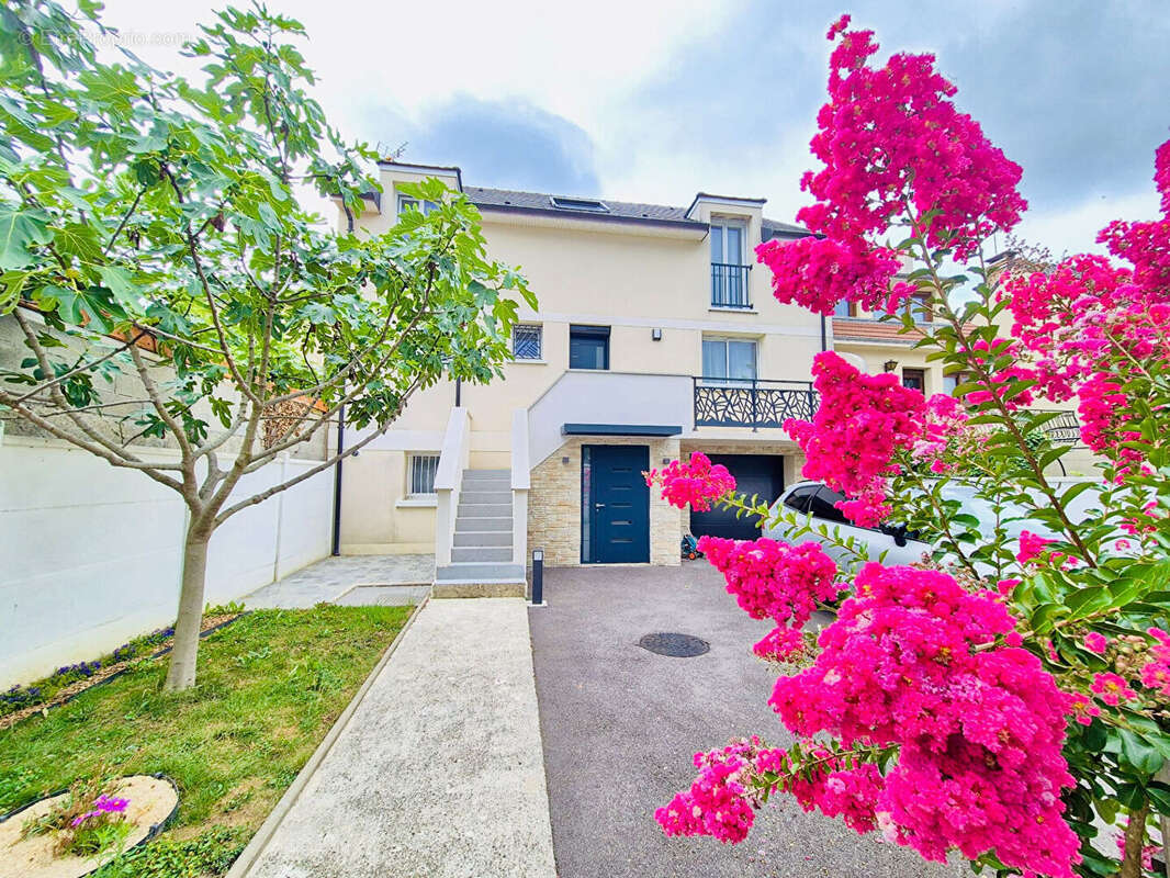 Maison à ATHIS-MONS