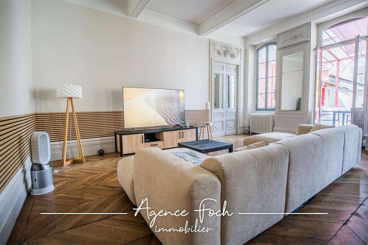 Appartement 600 m² à Tarbes  - photo 5