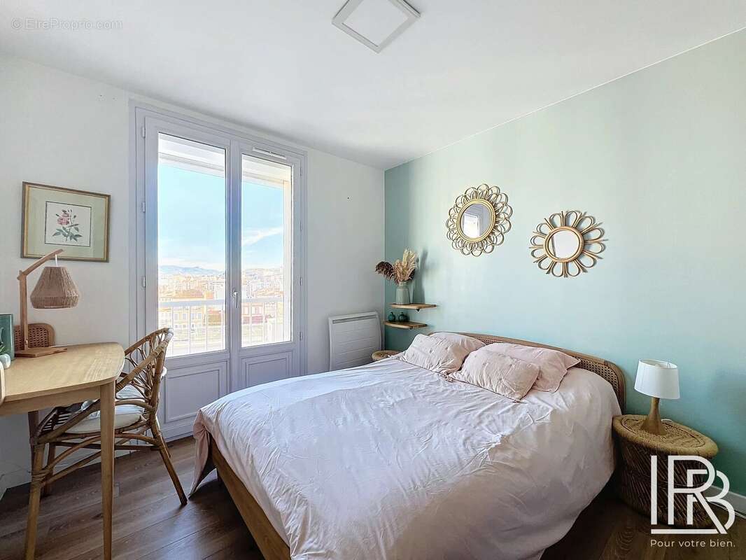 Appartement à MARSEILLE-7E
