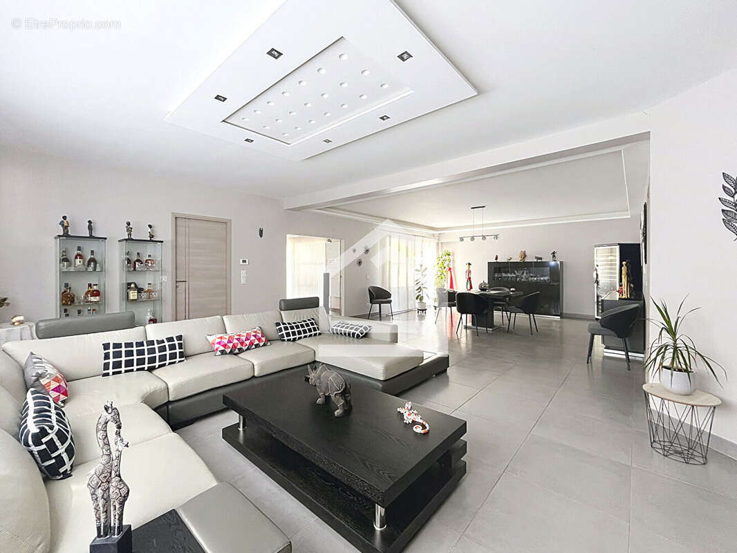 Maison à LE PIAN-MEDOC