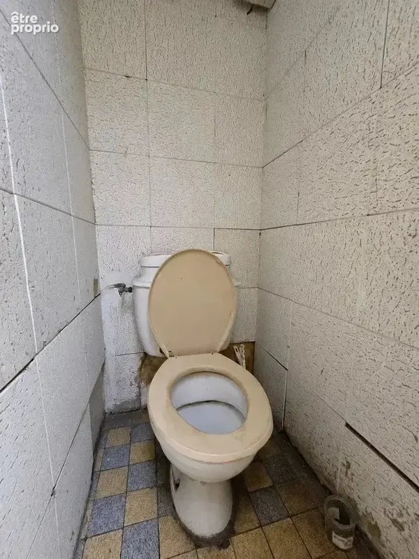 Proche Libération 2 et 3 Pièces à rénover vues panoramiques - photo 20