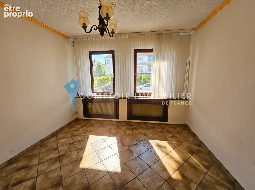 FORBACH BELLEVUE   Belle maison avec balcon, vue sur le Schloss et terrain de 592 m2 - photo 8