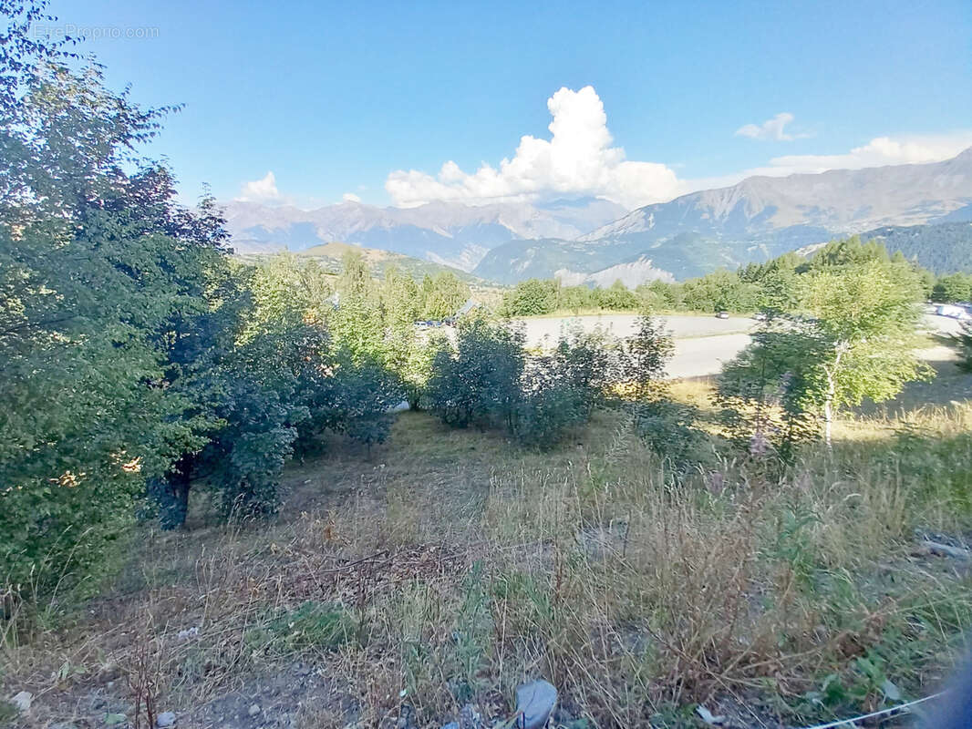 Terrain à LE CHATEL