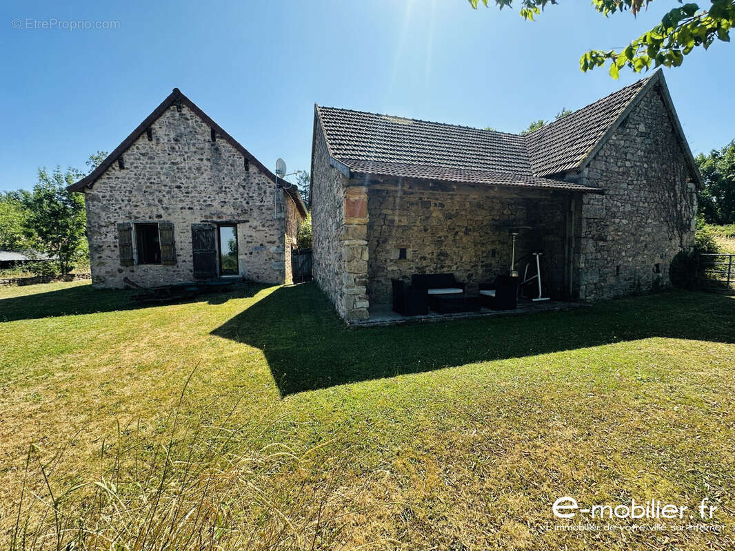 Maison à LA CLAYETTE