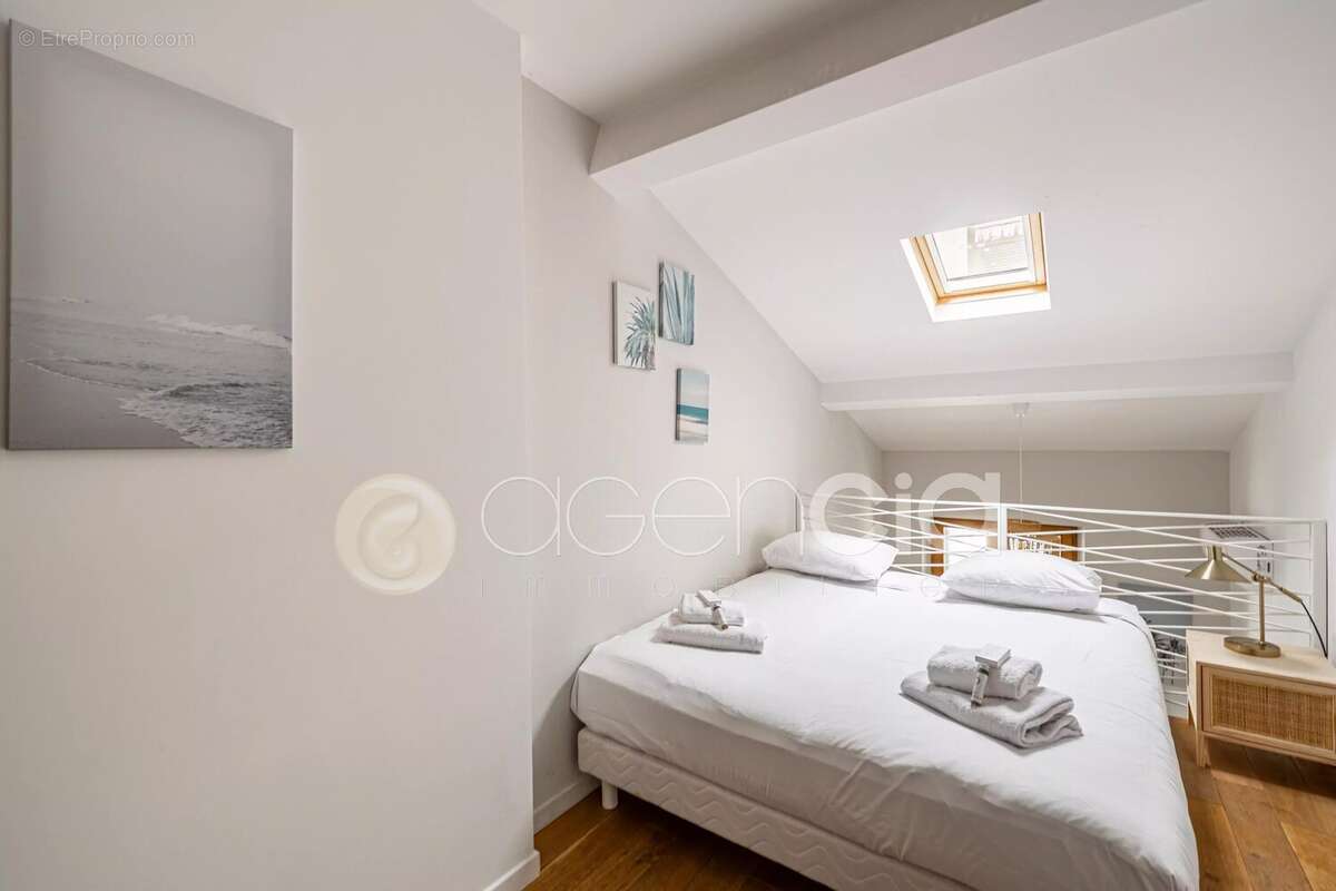 Cannes  banane  t2 de 33 m2 avec mezzanine  balcon - photo 2