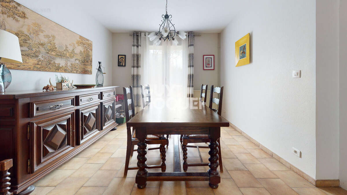 Maison familiale avec jardin arboré et 5 chambres - photo 7