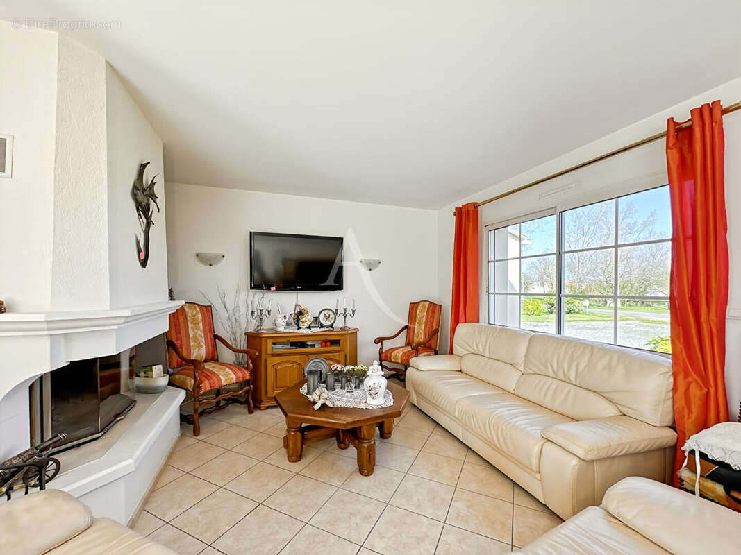 Maison à LE PERRIER