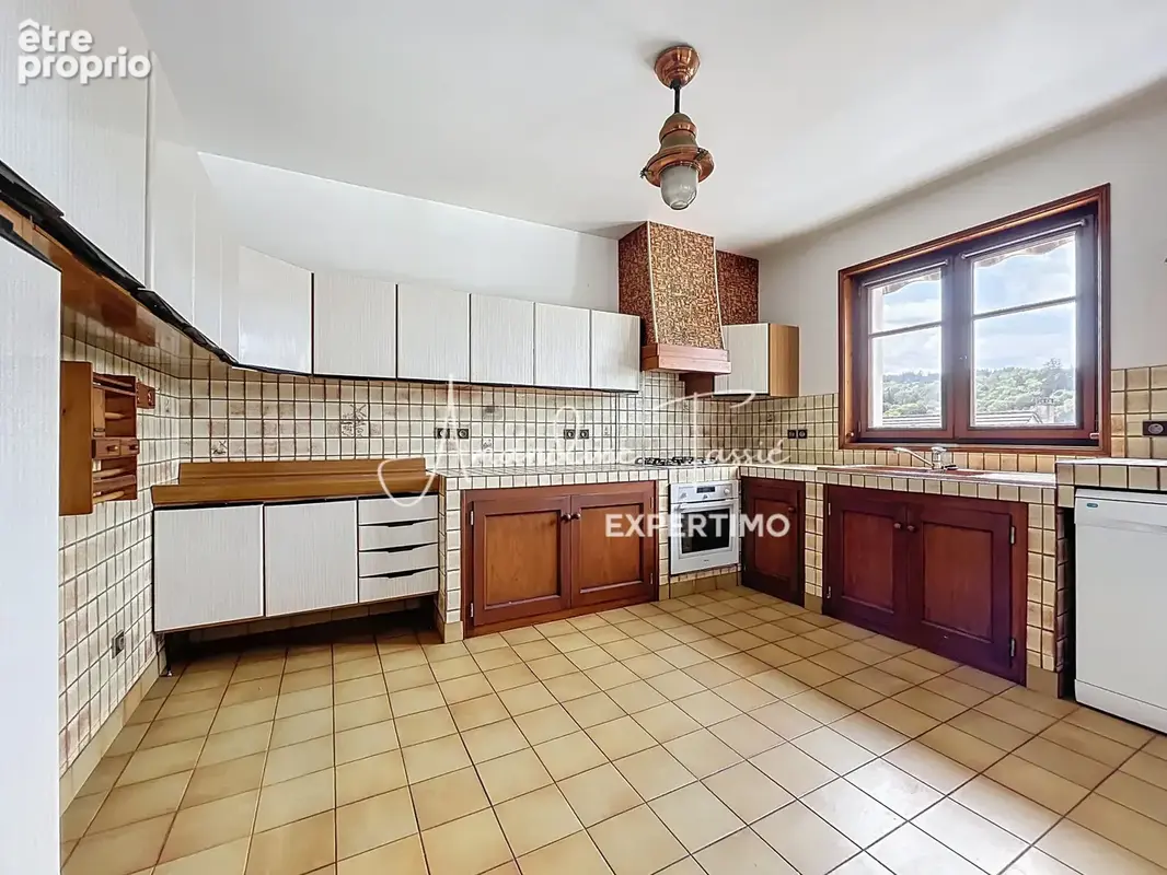 Maison familiale de 162,8 m2 habitables à Saint-Jean-du-Bruel - photo 6
