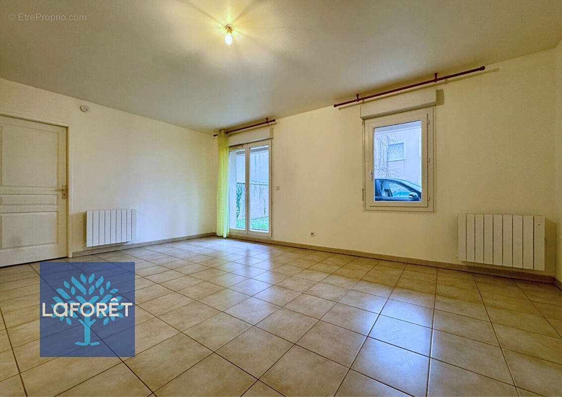 Appartement à DAMMARIE-LES-LYS