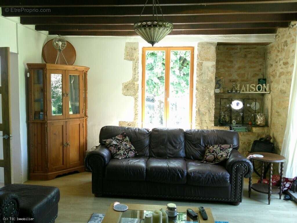 Maison à CHARROUX