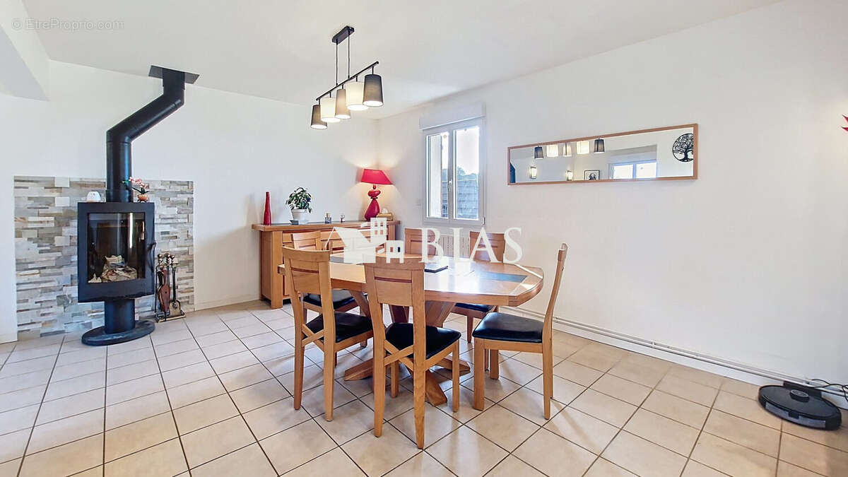 Maison à BOISSEY-LE-CHATEL