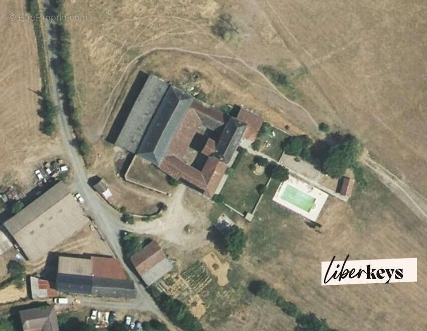 Maison à MONTIRAT