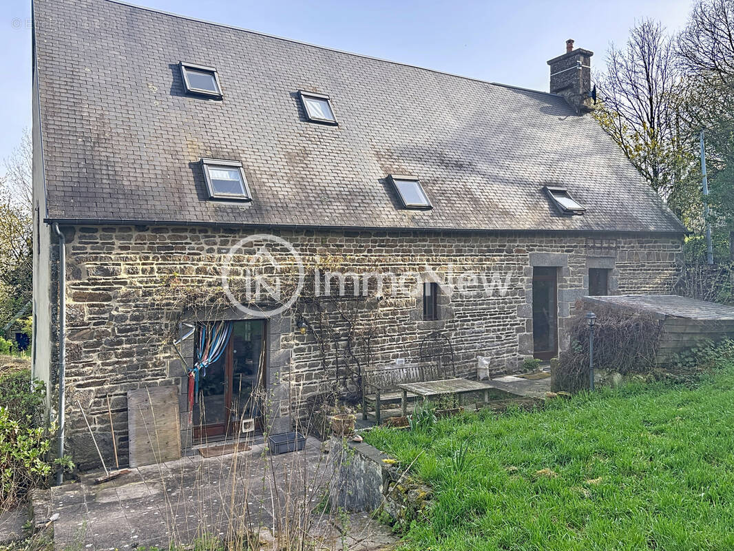 Belle maison pierre annees 1700  de 190 m2 environ sur terrain 1,8 hectare environ - photo 1